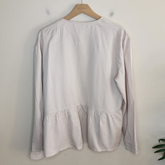 NWT Everyday Chic Boutique | Beige Peplum Open Front Jacket Size Medium - Picture 4 of 4